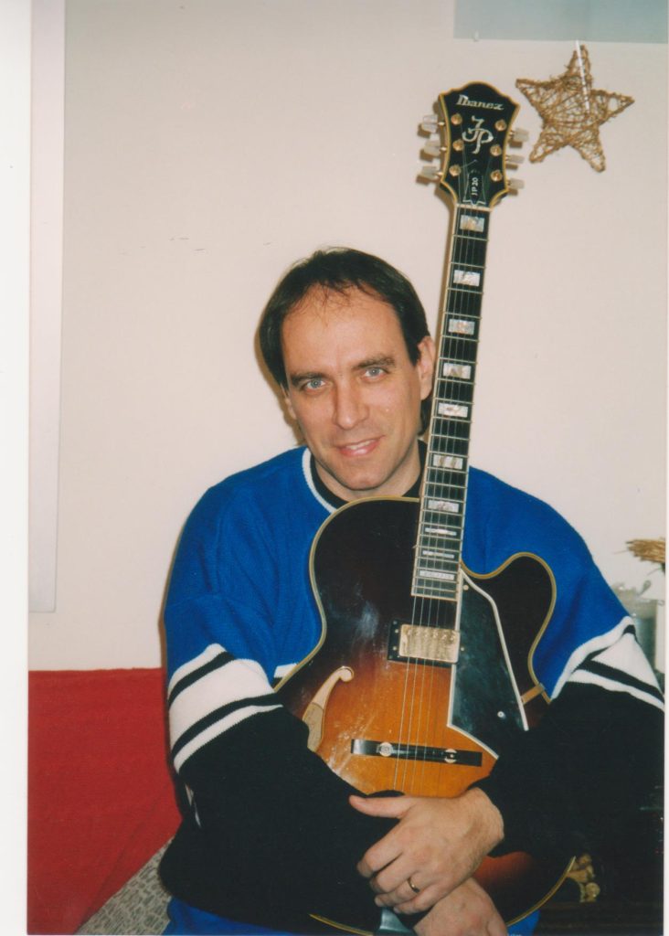 ΝΕ ΤΗΝ ibanez